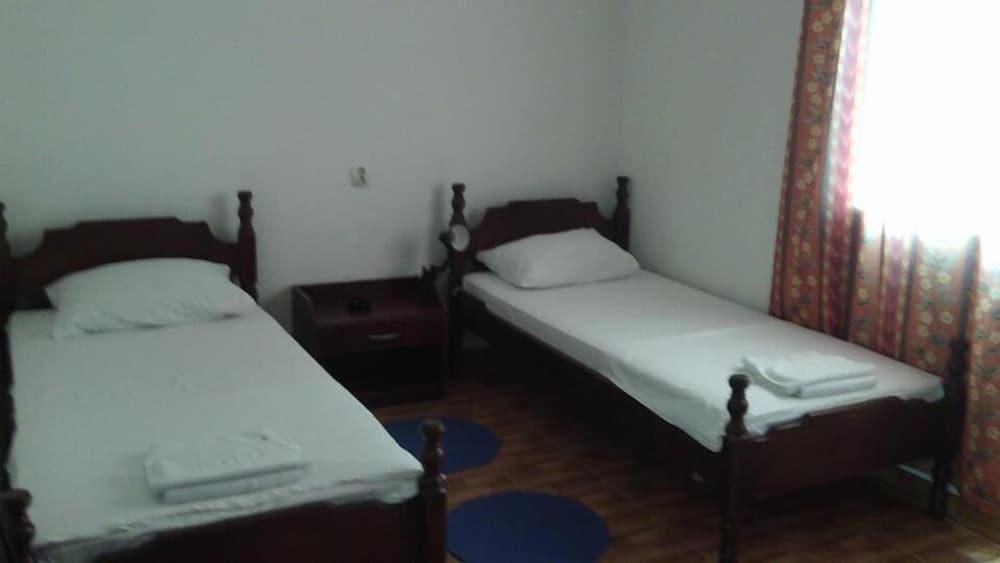 Hotel Evropa Podgorica Eksteriør bilde