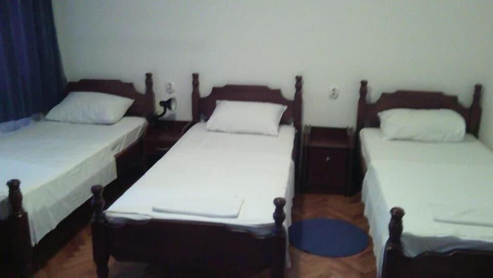 Hotel Evropa Podgorica Eksteriør bilde