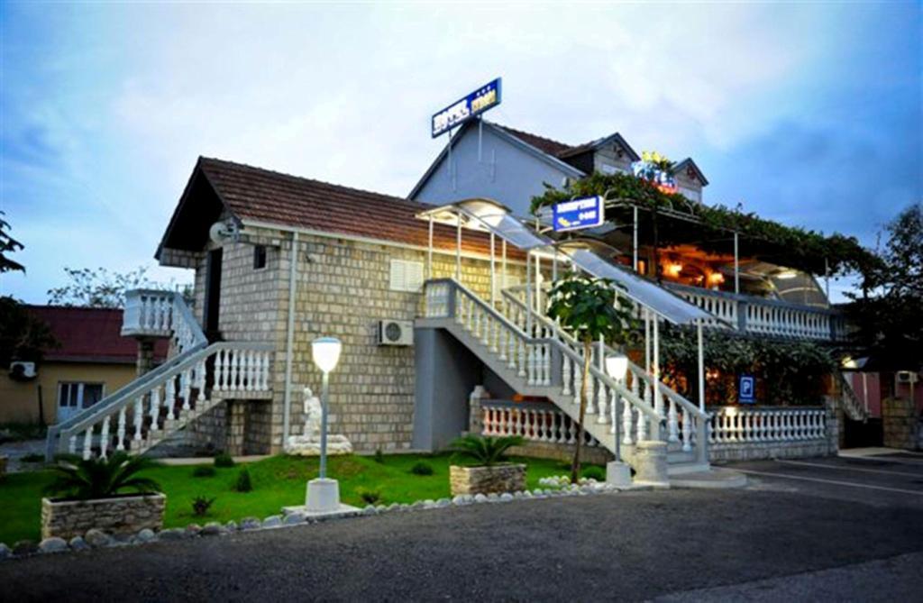 Hotel Evropa Podgorica Eksteriør bilde